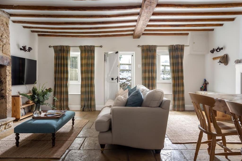Charming 17Th Century Cotswold Cottage Adlestrop Exterior photo
