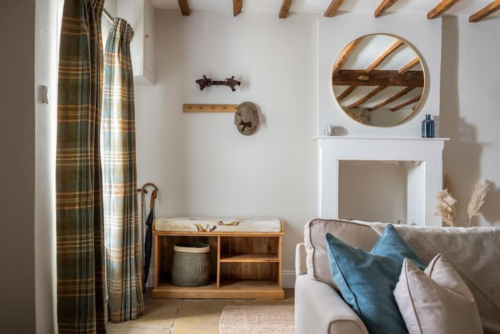 Charming 17Th Century Cotswold Cottage Adlestrop Exterior photo